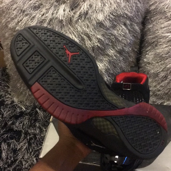 SHOES - Picture 3 of 9